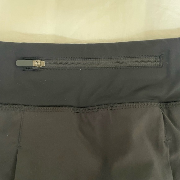 LULULEMON BLACK MINI SKORT SIZE 4 - Picture 3 of 5